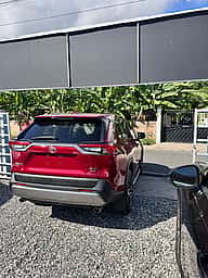 Toyota RAV4 XLE 2024 - miniatura 4