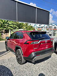 Toyota RAV4 XLE 2024 - miniatura 6