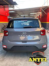 Hyundai Venue SE 2021 - miniatura 10