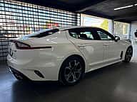 Kia Stinger GT 2020 - miniatura 9
