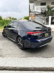 Toyota Corolla LE 2021 - miniatura 4
