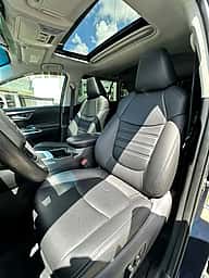 Toyota RAV4 XLE PLUS 2025 - miniatura 10