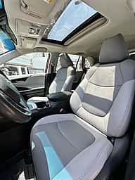 Toyota RAV4 XLE Premium 2021 - miniatura 9