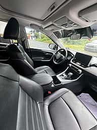 Toyota RAV4 XLE Premium 2025 - miniatura 9