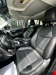 Toyota RAV4 XLE Premium 2025 - miniatura 11