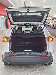 Toyota RAV4 XLE 2021 - miniatura 11