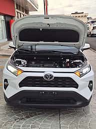 Toyota RAV4 XLE 2021 - miniatura 5