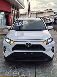 Toyota RAV4 XLE 2021 - miniatura 6