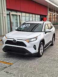 Toyota RAV4 XLE 2021 - miniatura 4