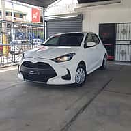 Toyota Yaris 2021 - miniatura 1