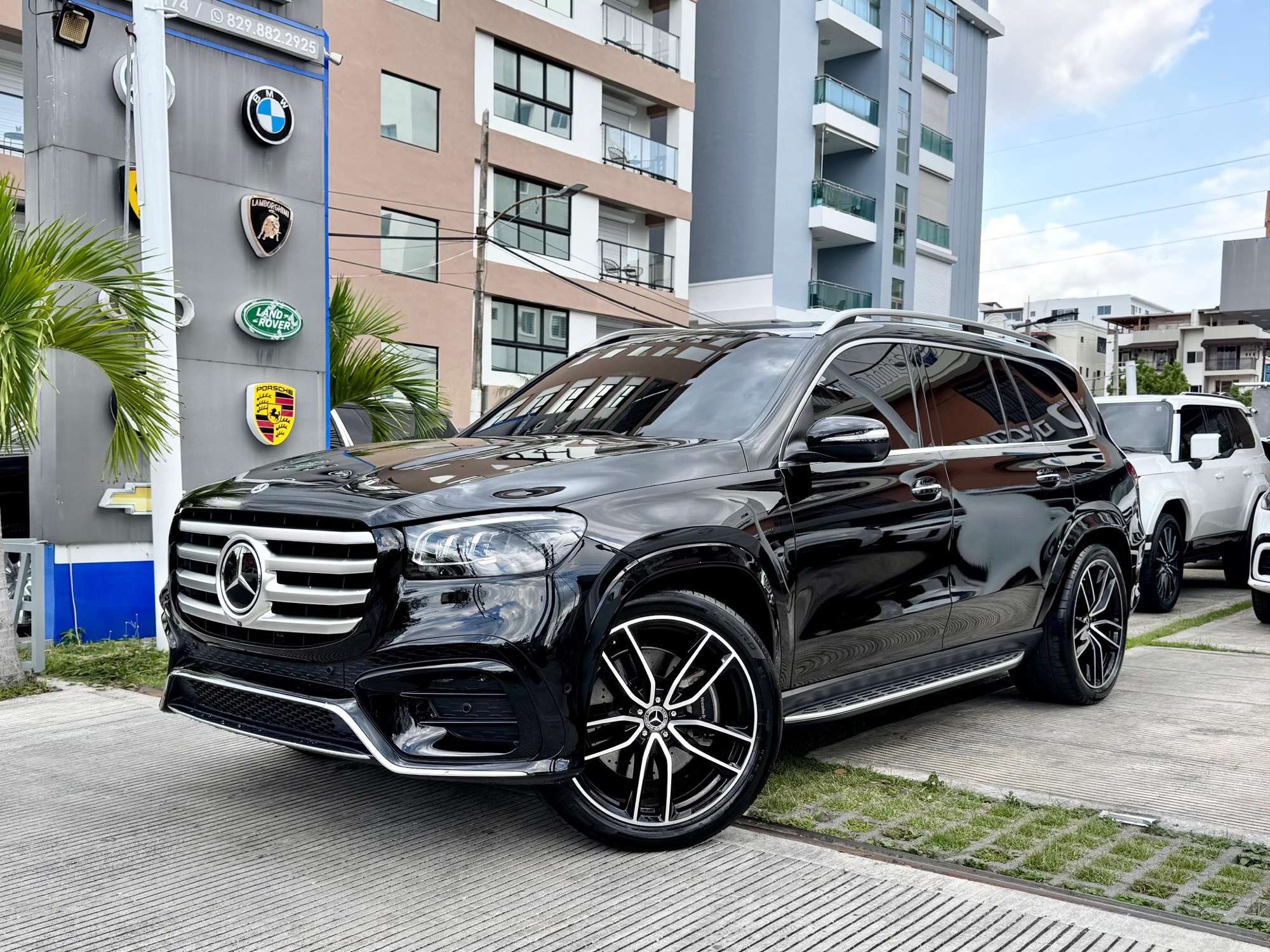 2025 Mercedes Benz GLS 450 AMG PLUS 4MATIC usado en venta por Domingo Auto Import S.R.L