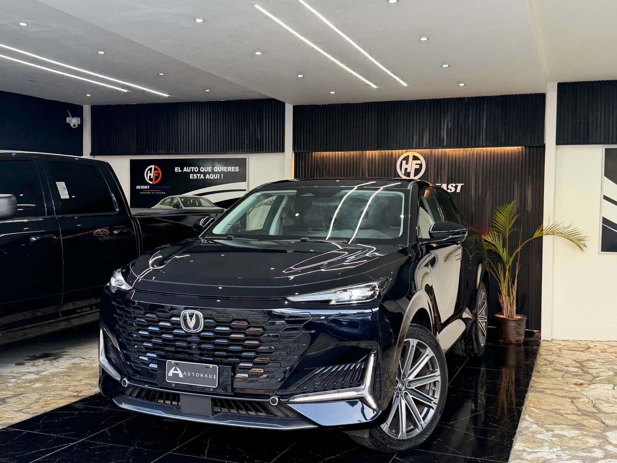 2024 Changan Uni-K Elite usado en venta por HEIDRY AUTO FAST