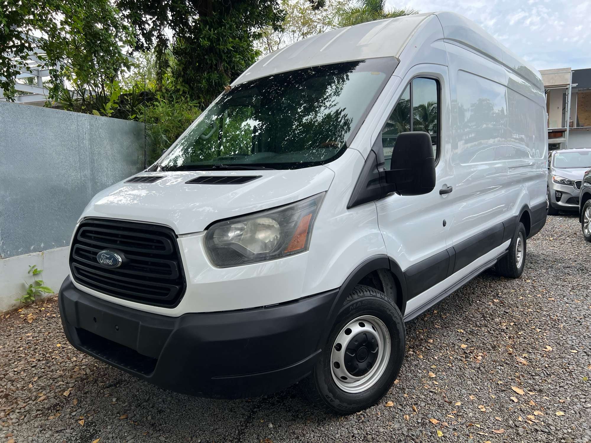 2019 Ford Transit 350 High Roof usado en venta por AUTO BOUTIQUE