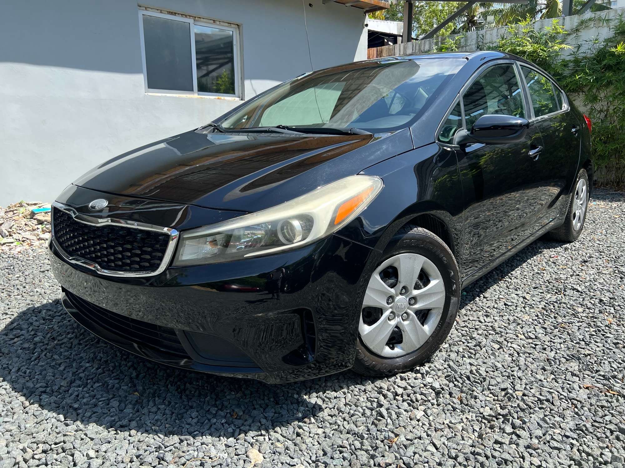2018 Kia Forte LX usado en venta por AUTO BOUTIQUE