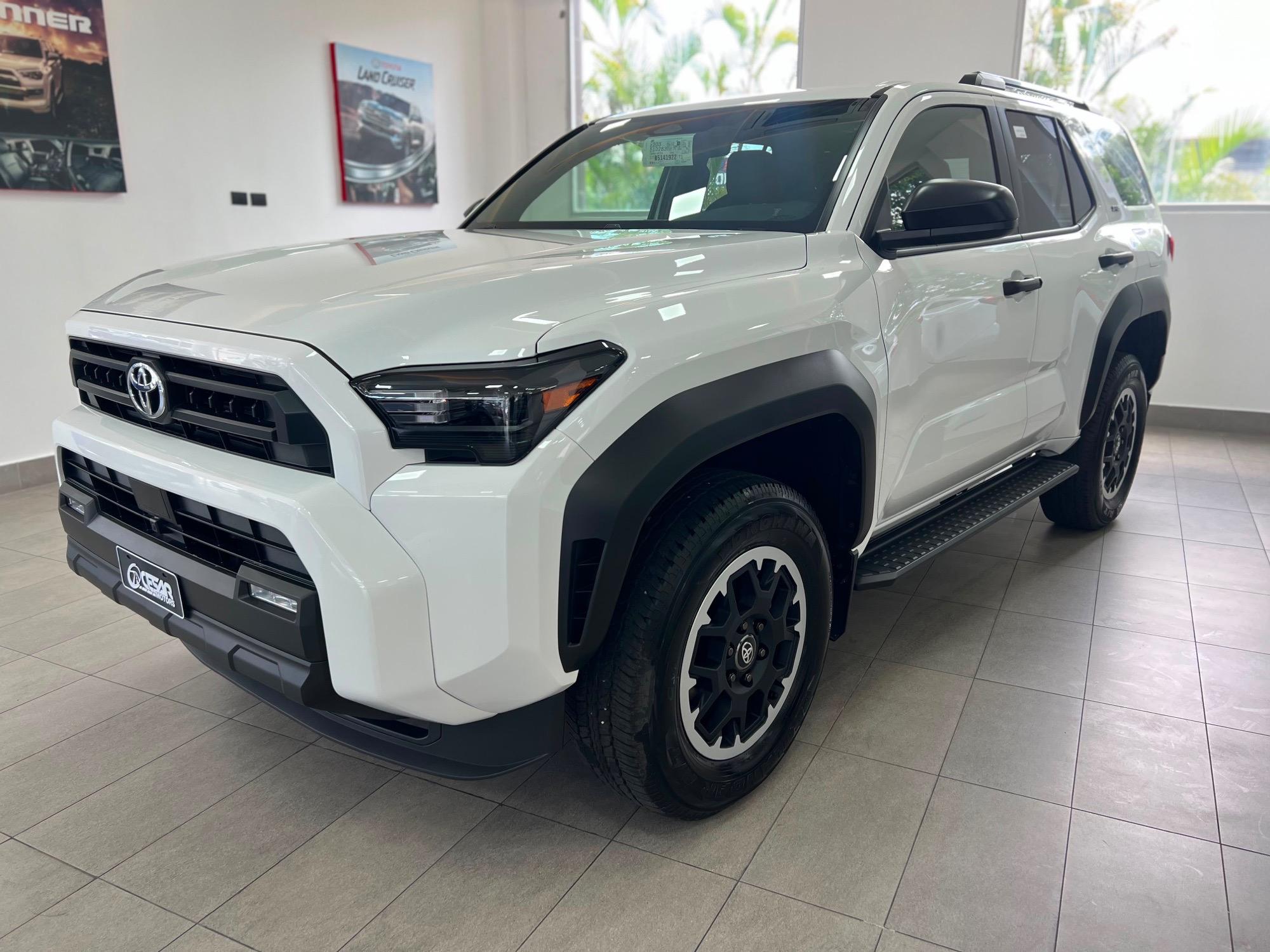 Toyota 4 Runner SR5 2027 en venta - vista principal