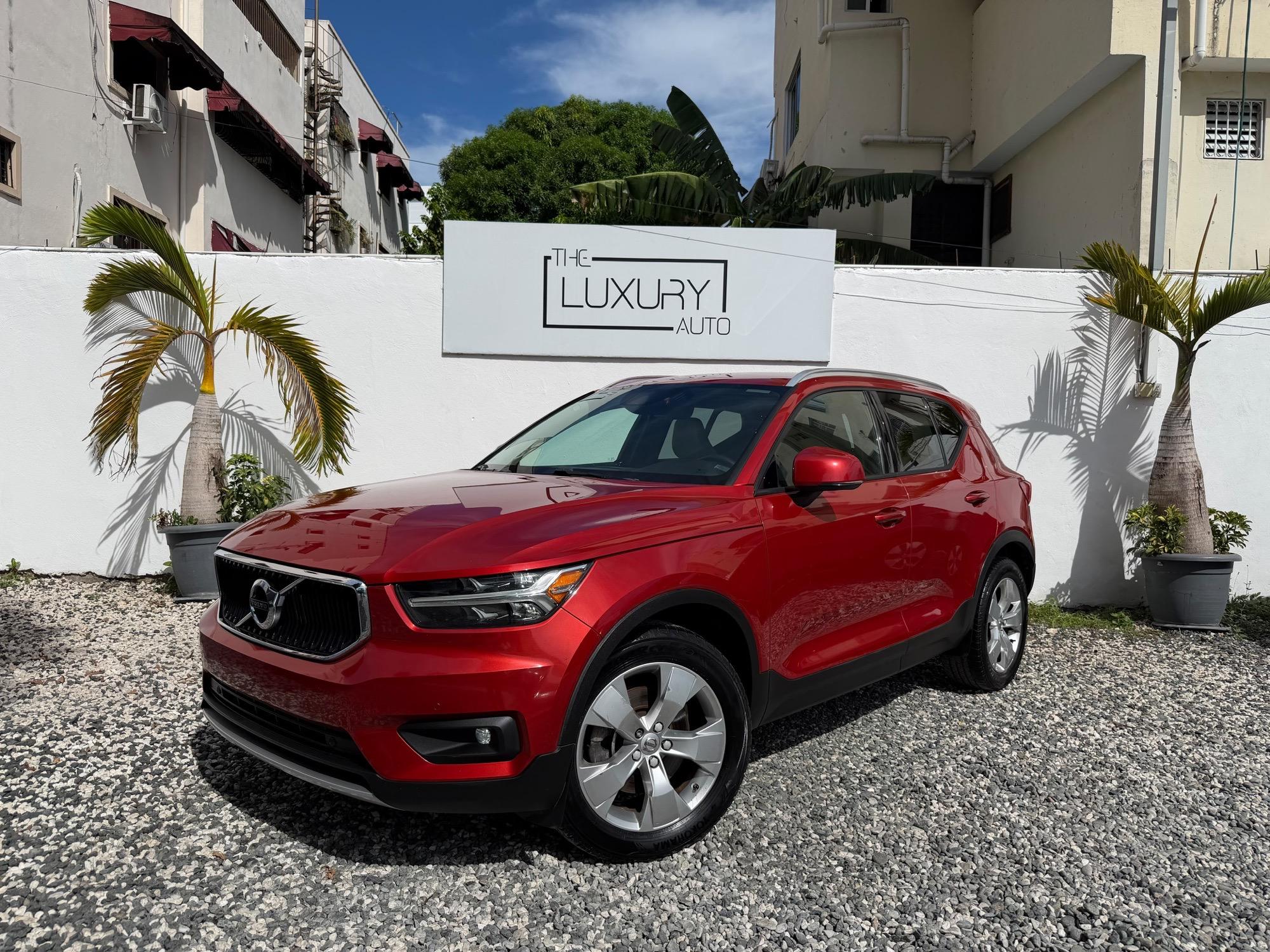 Volvo XC40 T4 Momemtum 2022 en venta - vista principal