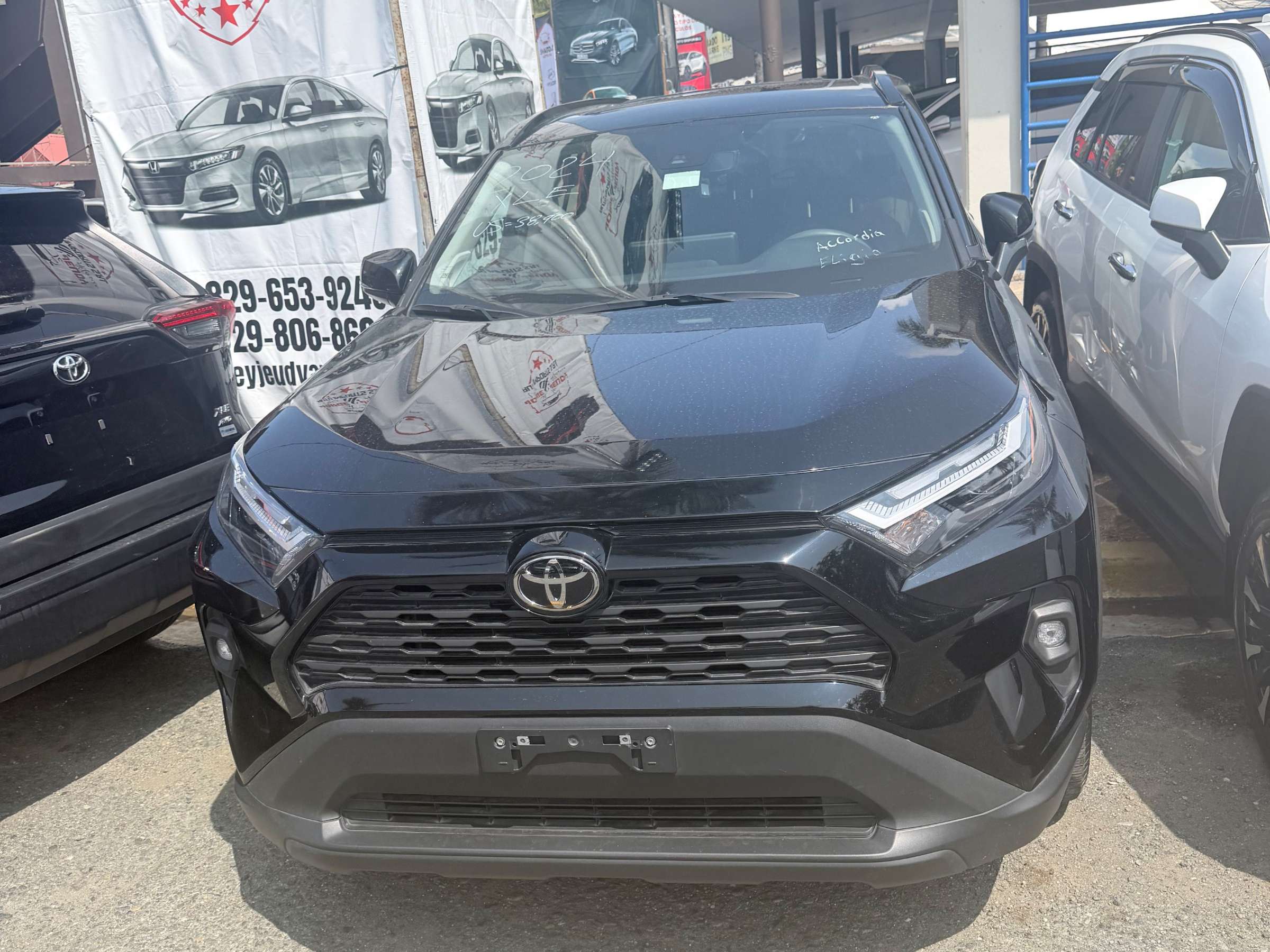 2024 Toyota RAV4 XLE Premium usado en venta por Carlos Rosa Auto Import