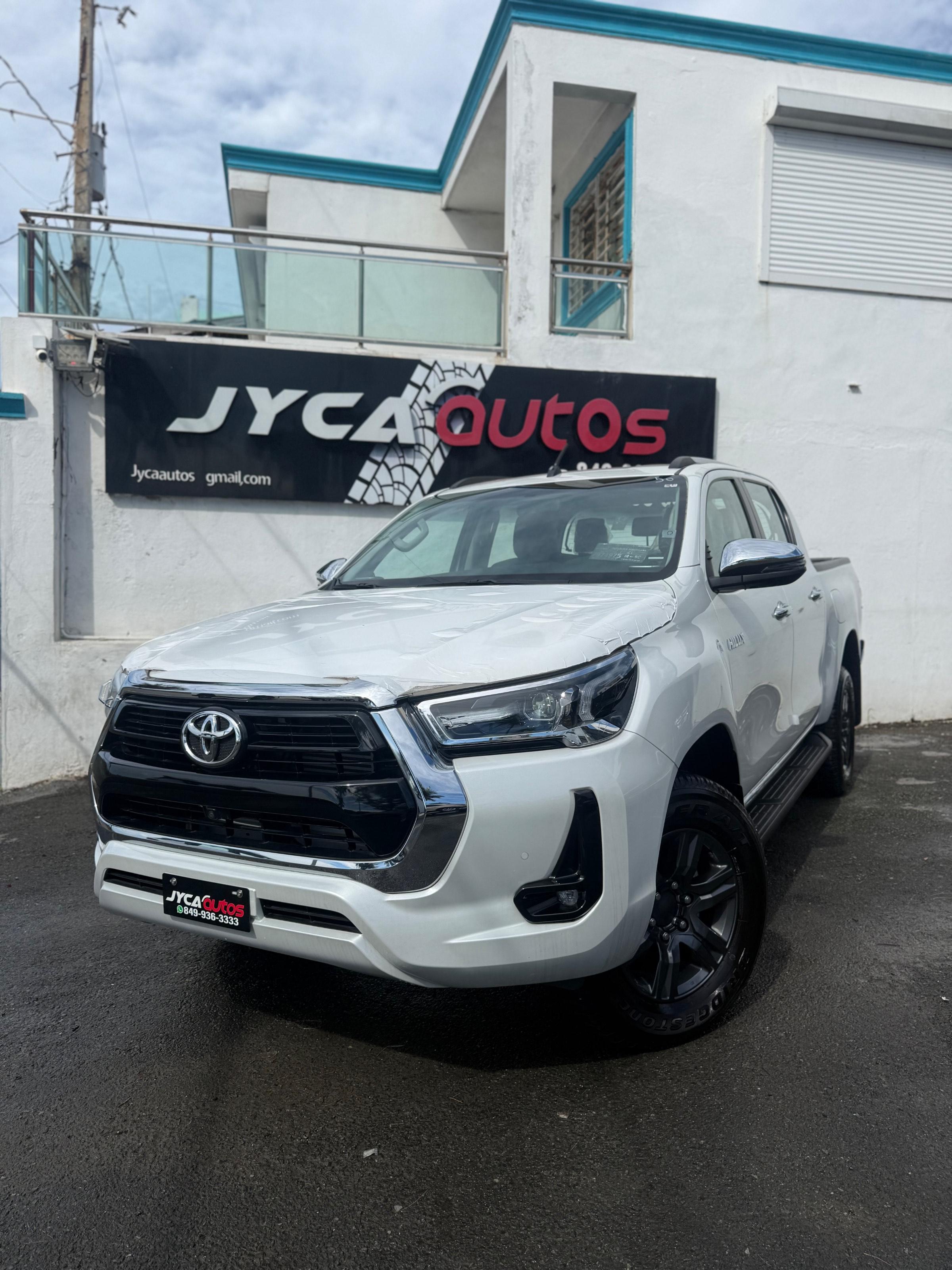 Toyota Hilux Limited 2027 en venta - vista principal