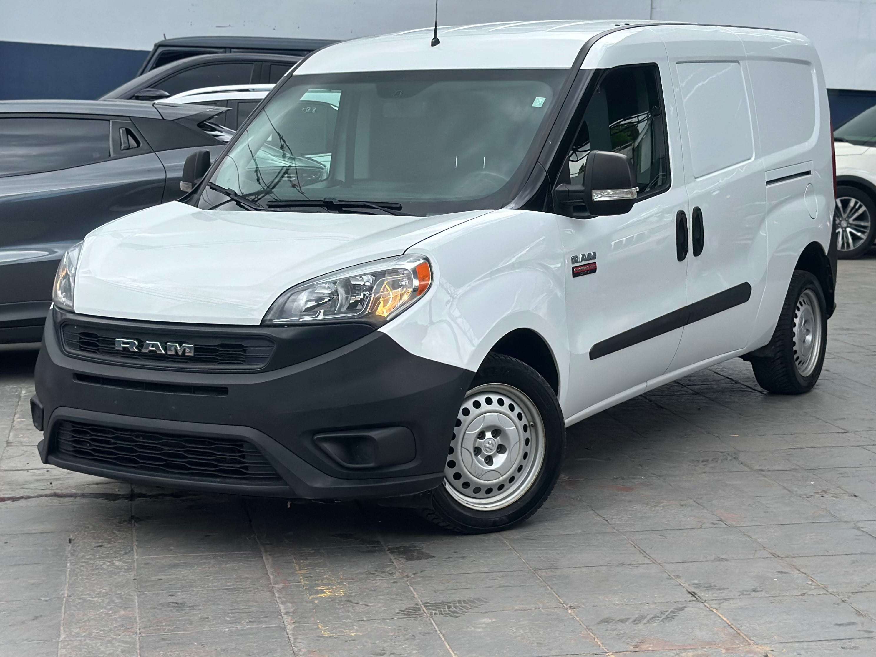 2021 Ram Promaster 1500 usado en venta por Holguin AutoPro