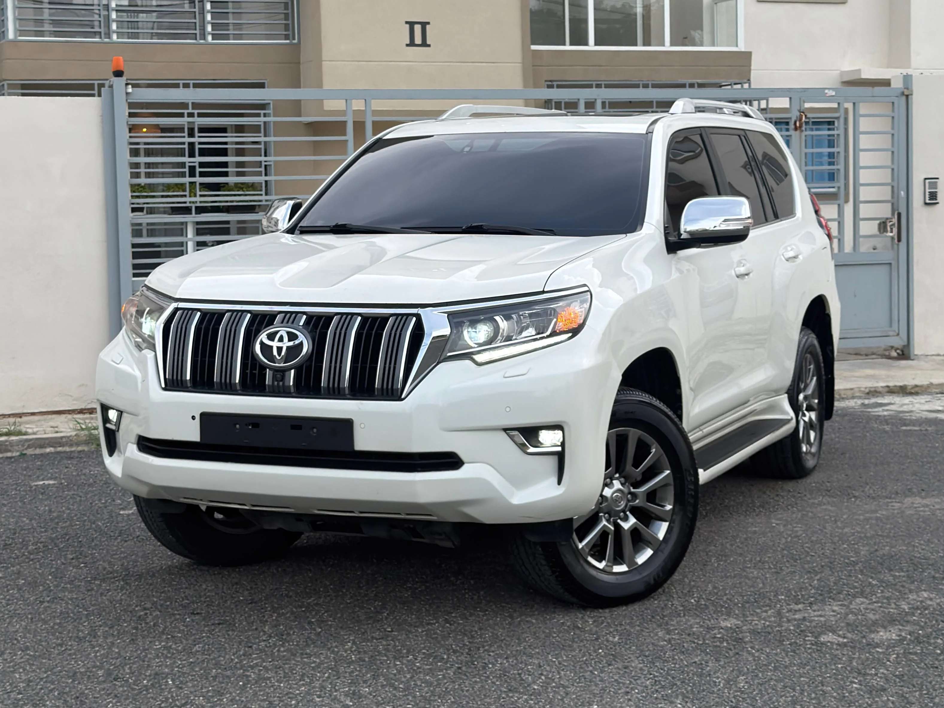 2018 Toyota Land Cruiser Prado VXL usado en venta por AP Gestión Automotriz