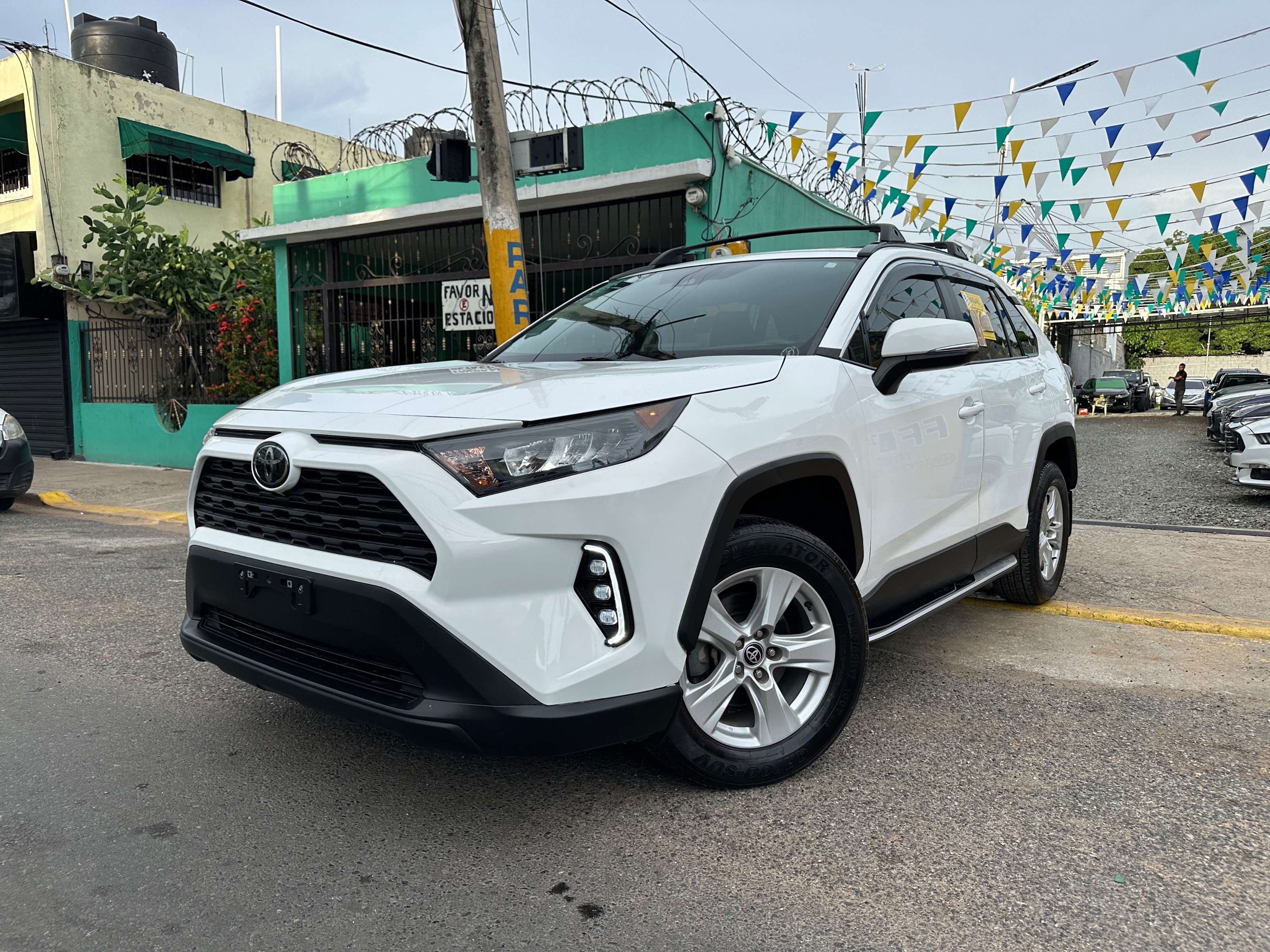 2021 Toyota RAV4 XLE usado en venta por FFD AUTO IMPORT