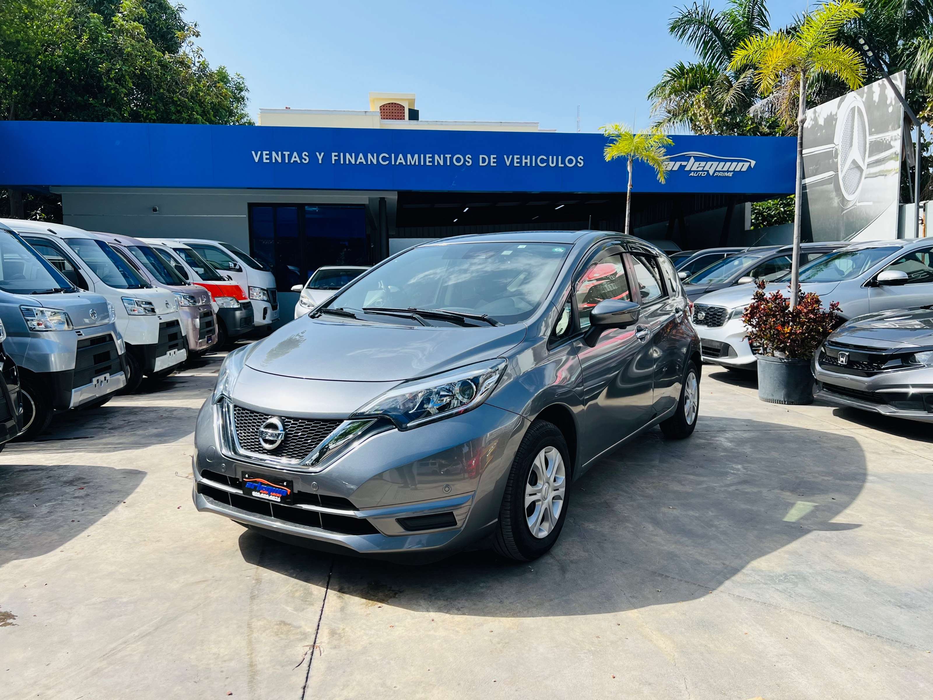 2020 Nissan Note SV usado en venta por Arlequín Auto Import 