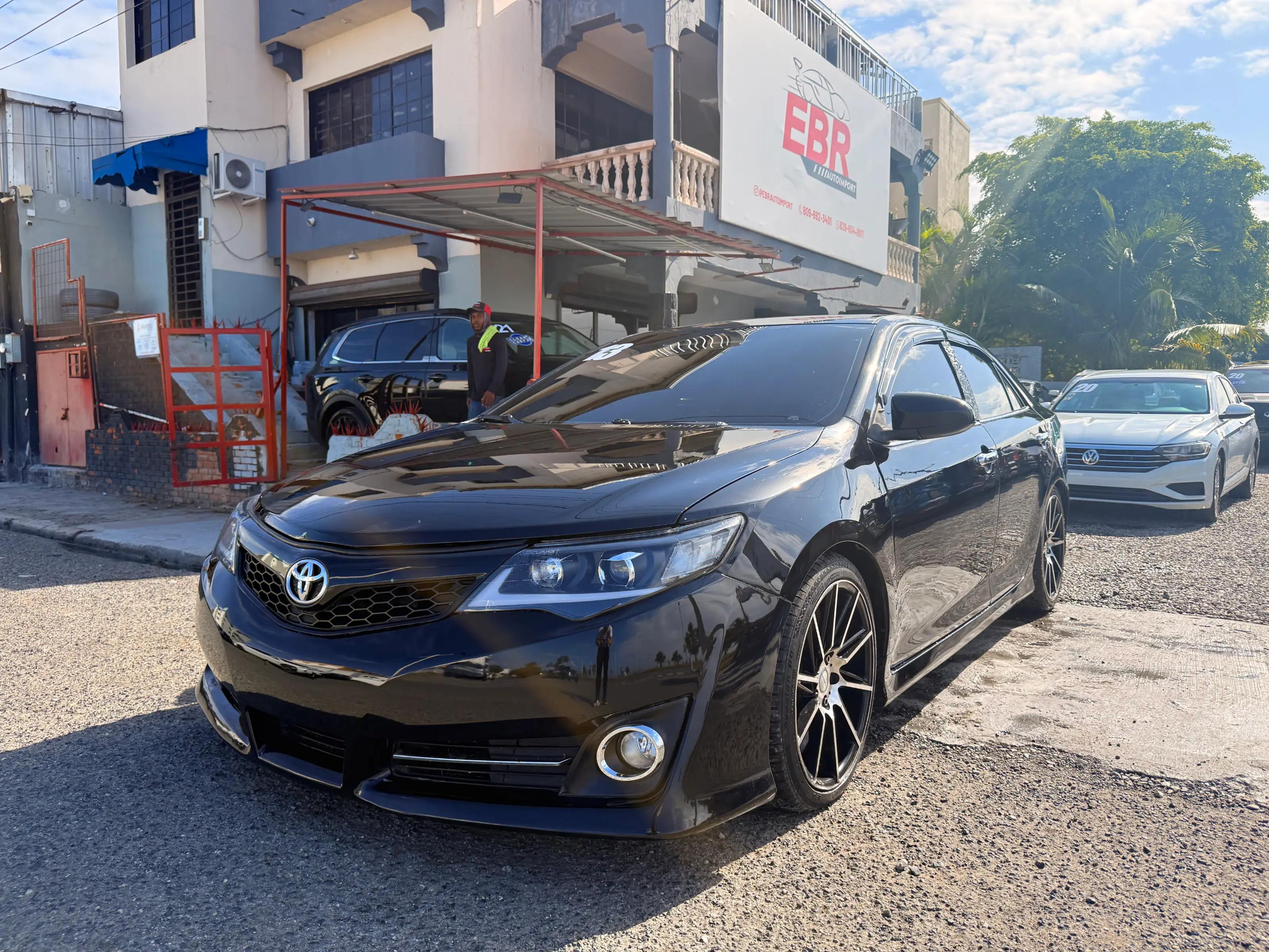 Toyota Camry SE 2013 en venta - vista principal