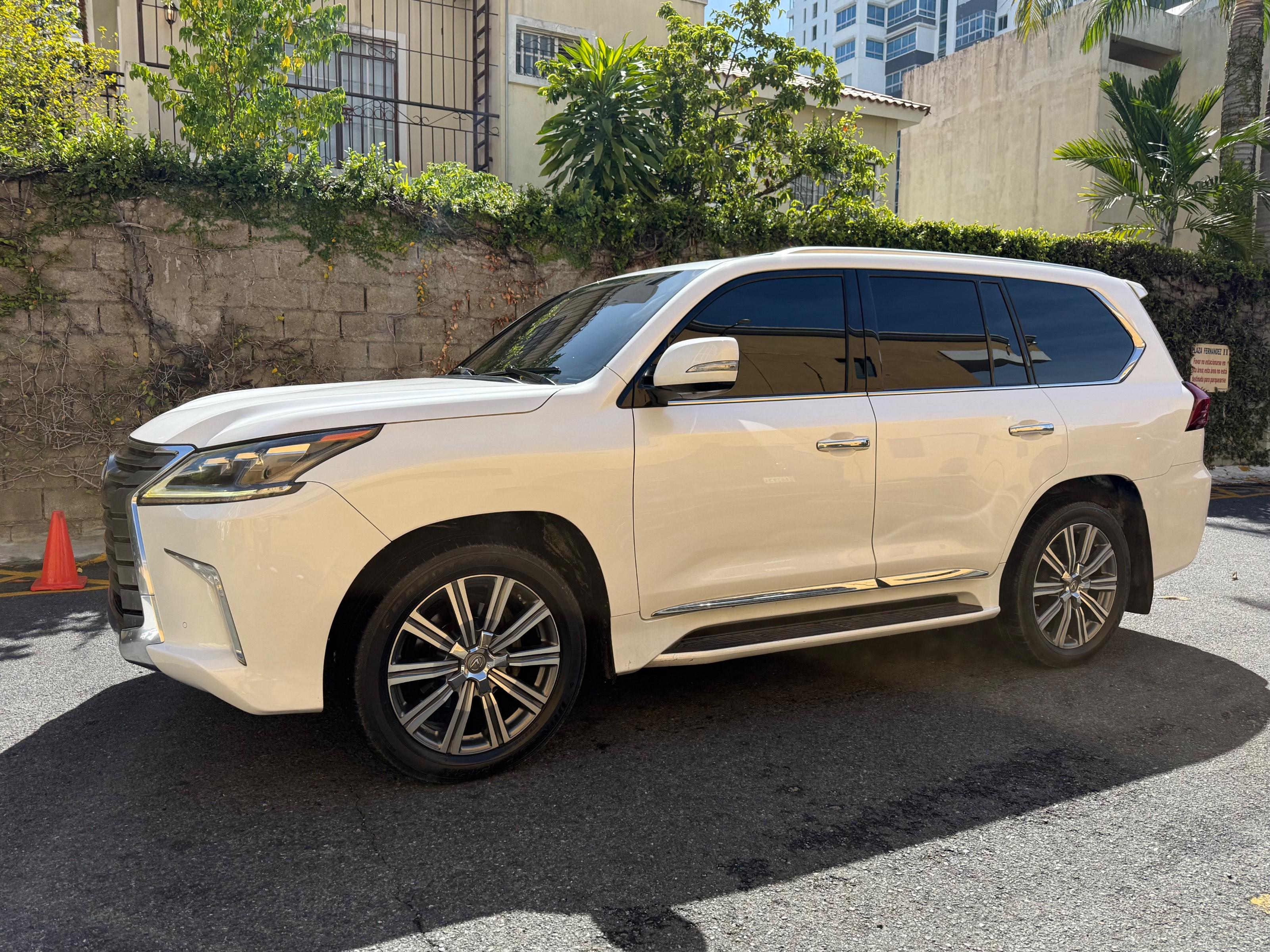 Lexus LX 570 2017 en venta - vista principal