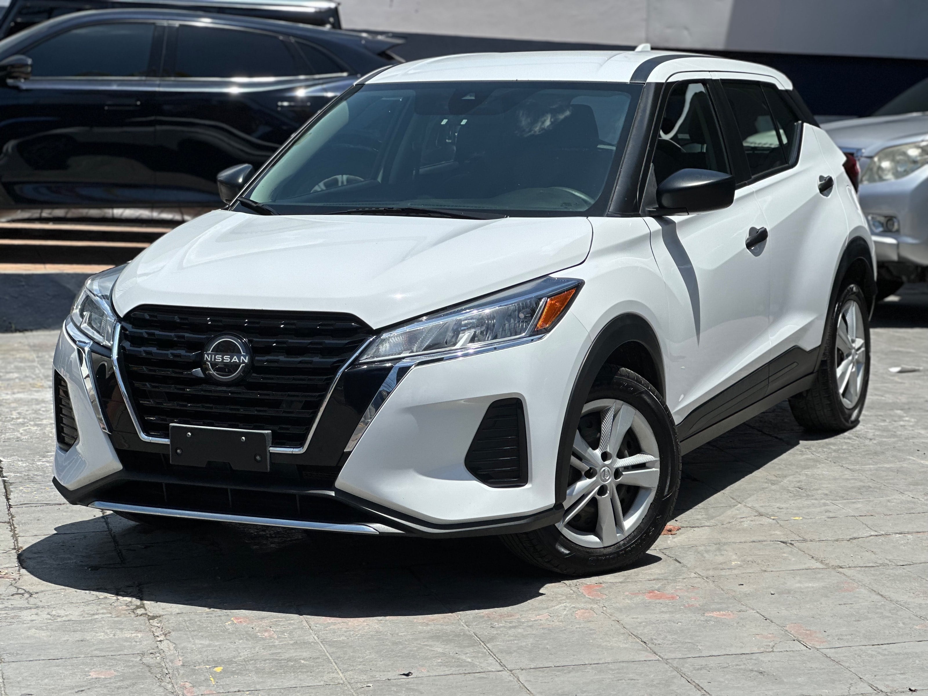 Nissan Kicks SV 2023 en venta - vista principal