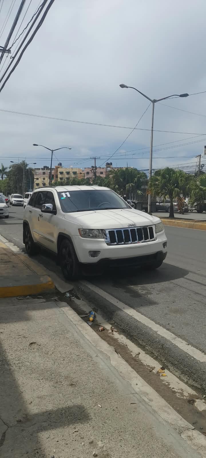 2011 Jeep Grand Cherokee Laredo usado en venta por L y C AUTO IMPORT
