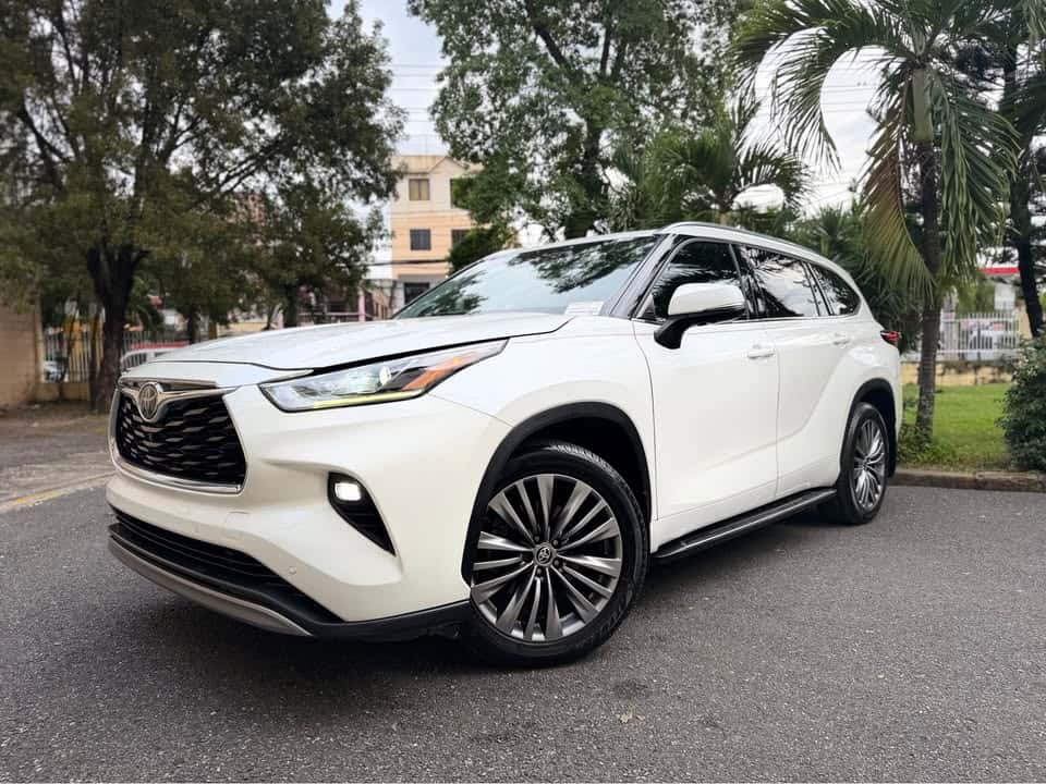 2020 Toyota Highlander Platinum usado en venta por HNOS ACOSTA AUTO IMPORT