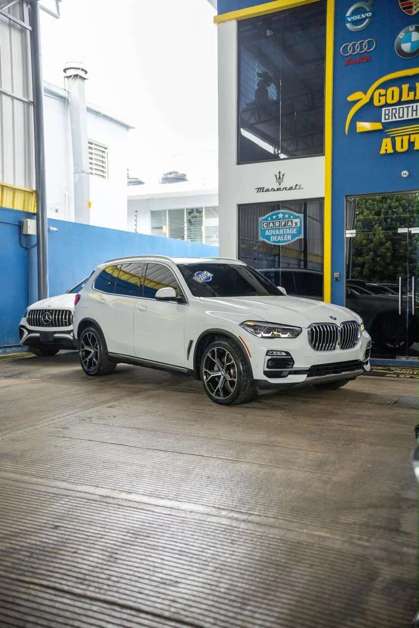 2020 BMW X5 SDRIVE 40i usado en venta por Golds Brothers Auto