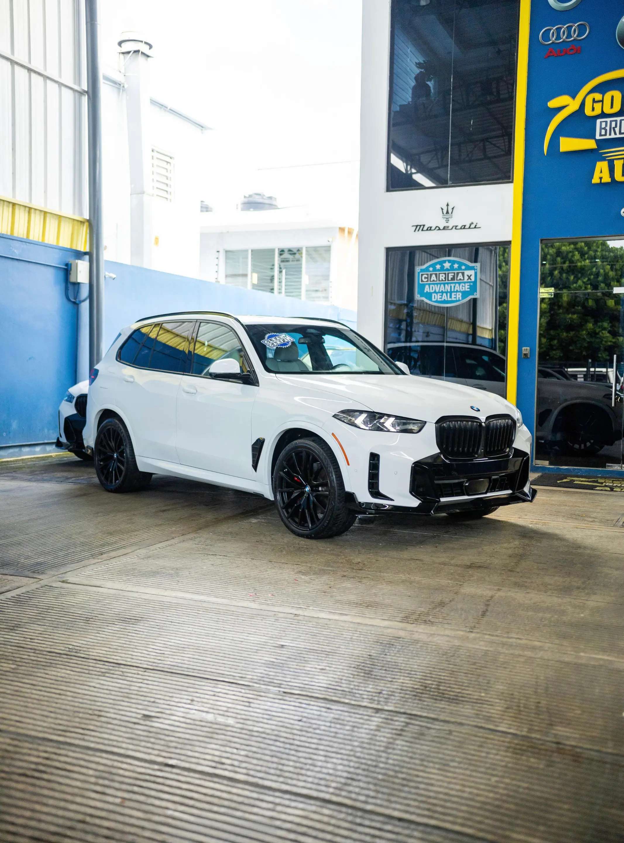 2024 BMW X5 XDRIVE 40i M PACKAGE usado en venta por Golds Brothers Auto