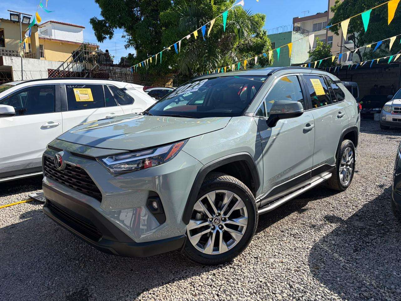2023 Toyota RAV4 XLE Premium usado en venta por Golds Brothers Auto