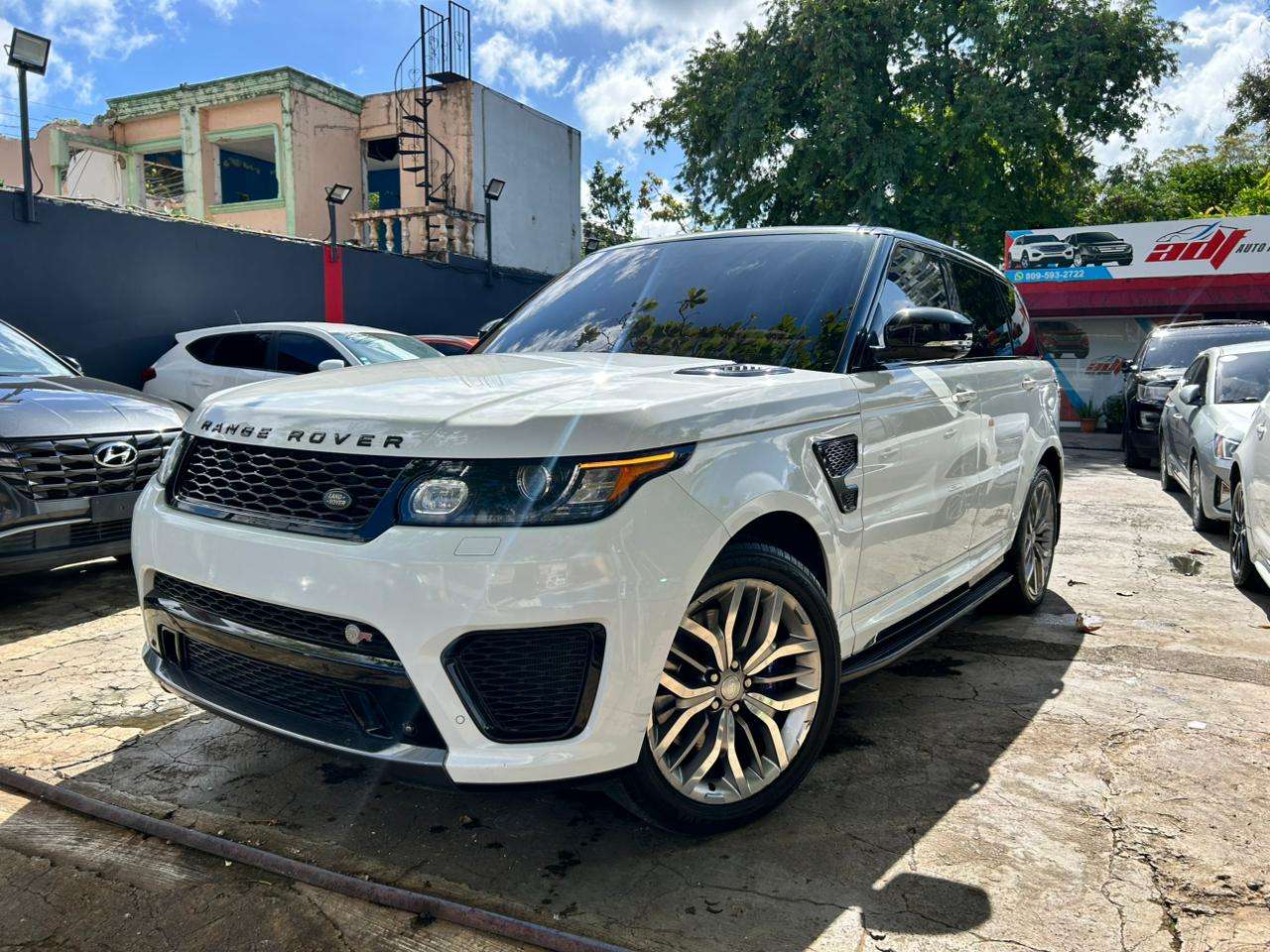 2015 Land Rover Range Rover Sport SVR SuperCharged usado en venta por ADF AUTO IMPORT