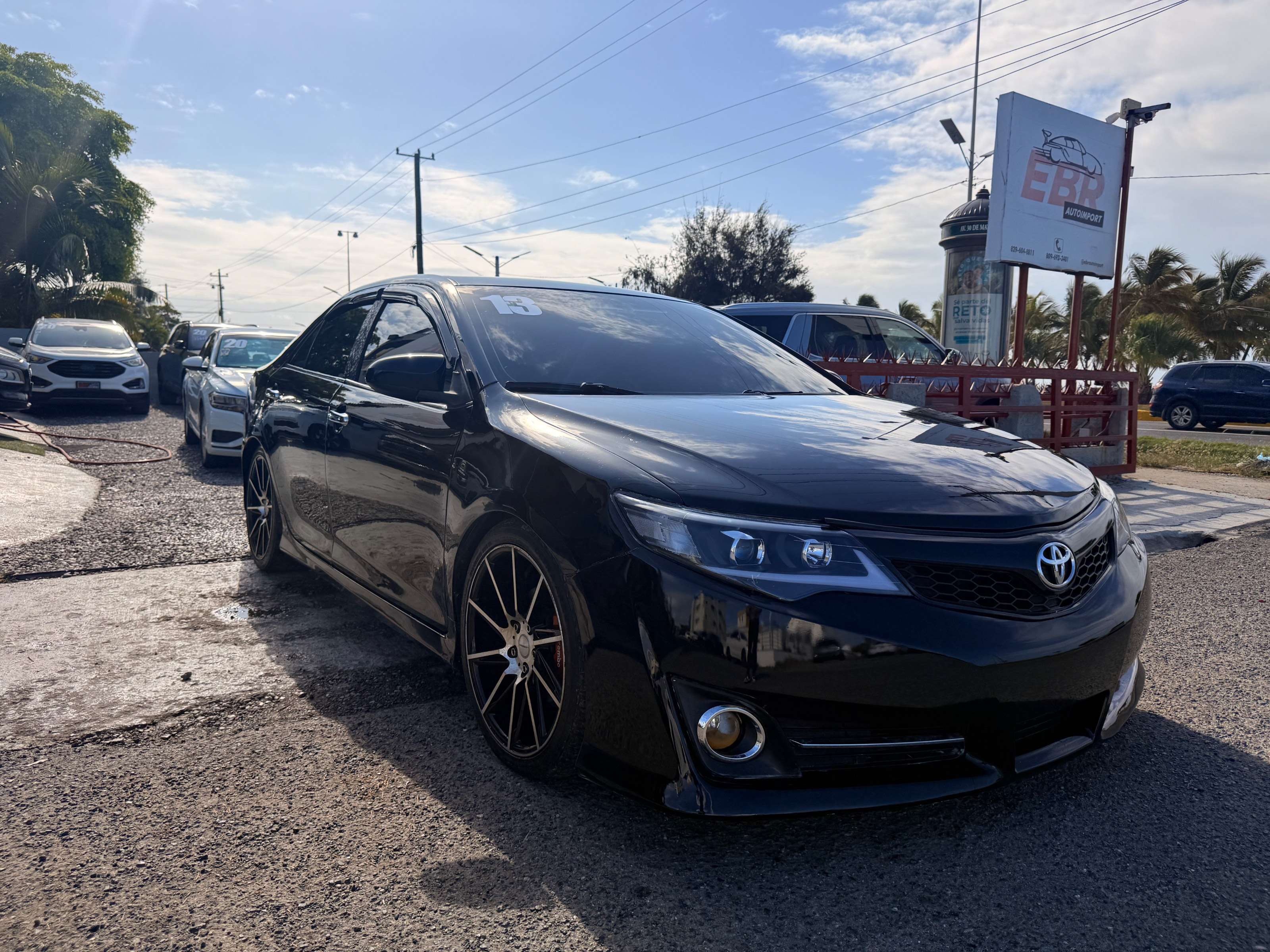 2013 Toyota Camry SE usado en venta por EBR Auto Import 