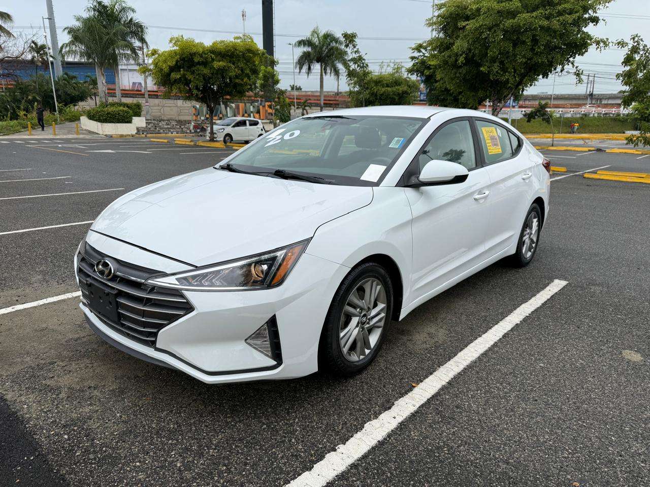 2020 Hyundai Elantra SEL usado en venta por DAUTOSA