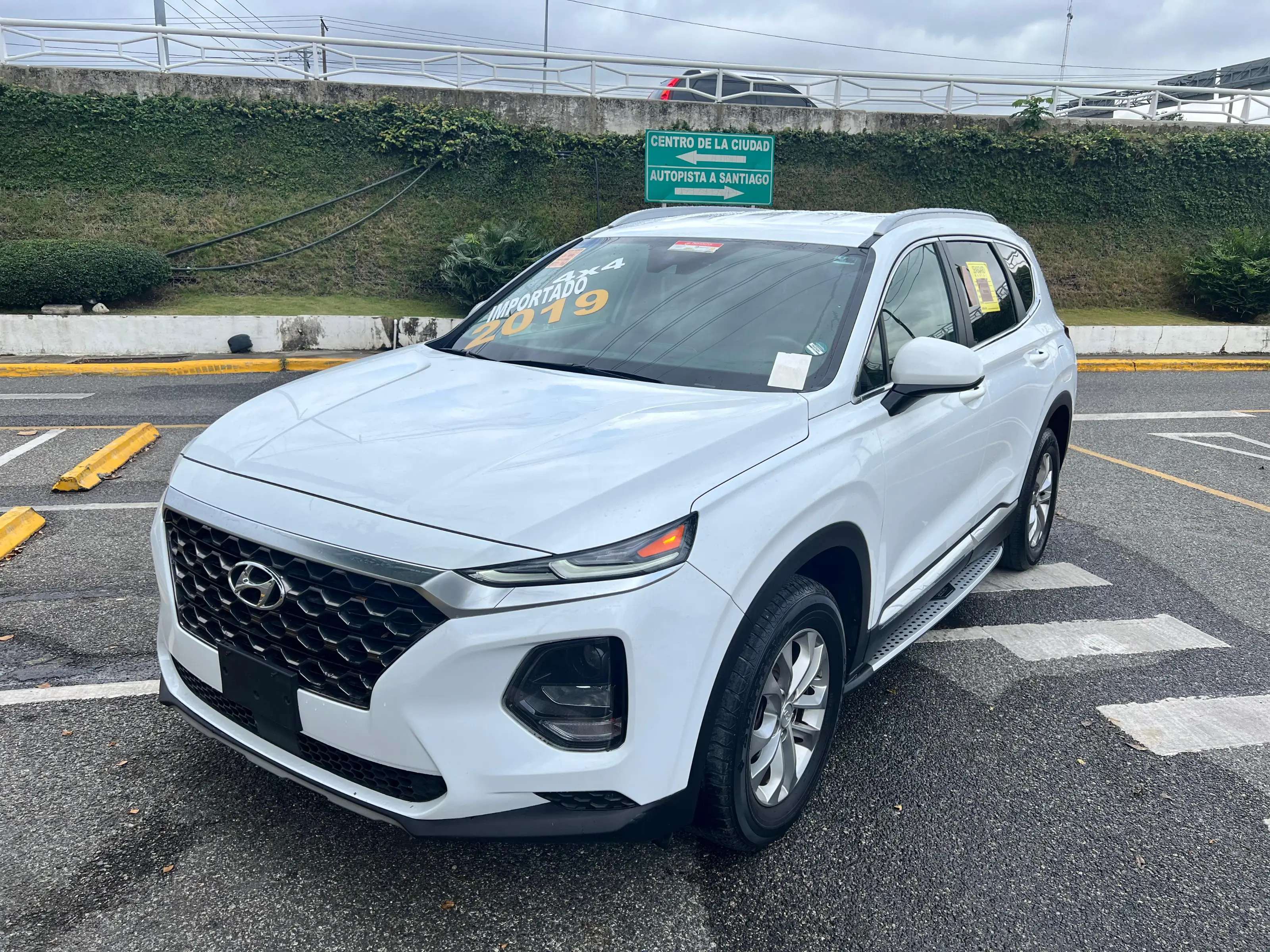 2019 Hyundai Santa Fe SE usado en venta por DAUTOSA