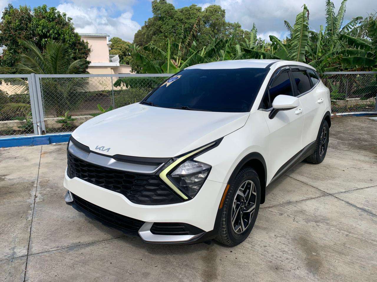 2023 Kia Sportage LX usado en venta por Amaya y Paola Auto Import
