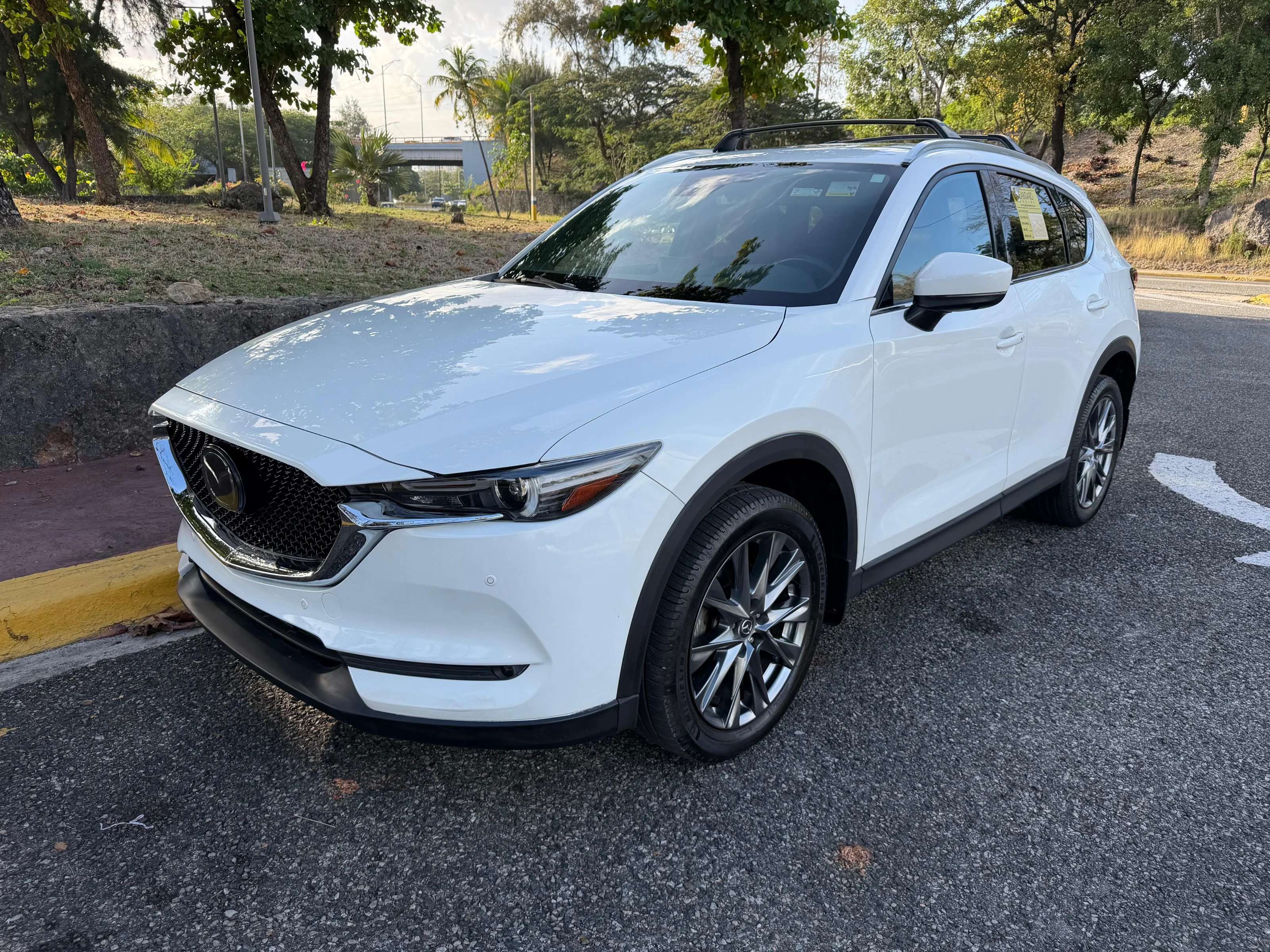 2021 Mazda CX-5 Signature usado en venta por Negozia Plus