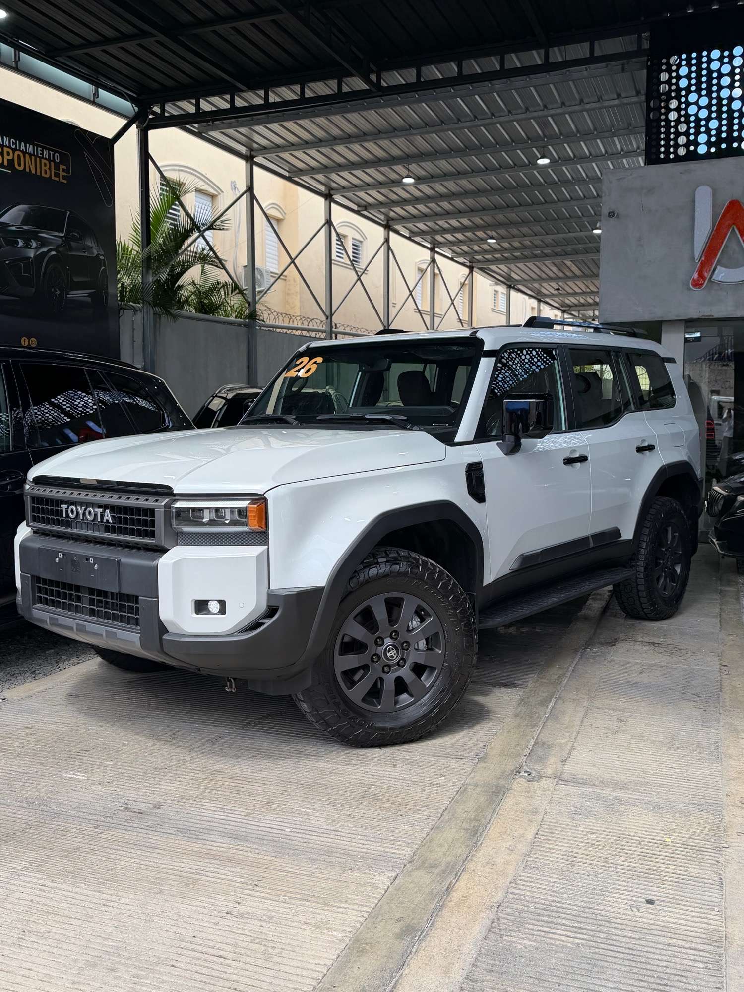 2026 Toyota Land Cruiser Prado Adventure nuevo en venta por UNIAUTO