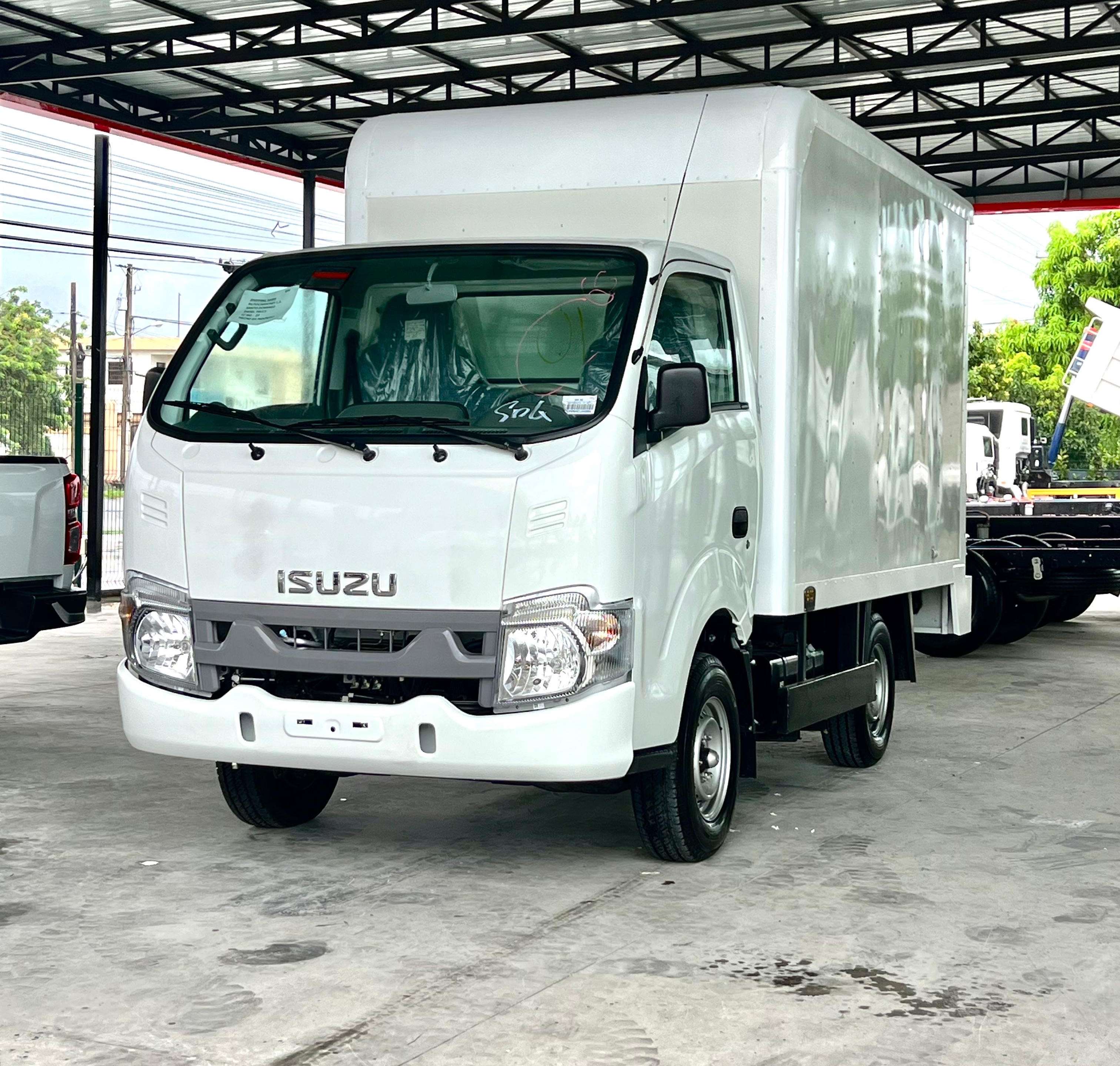 2027 Isuzu Camion Furgon nuevo en venta por VRGROUP AUTOS