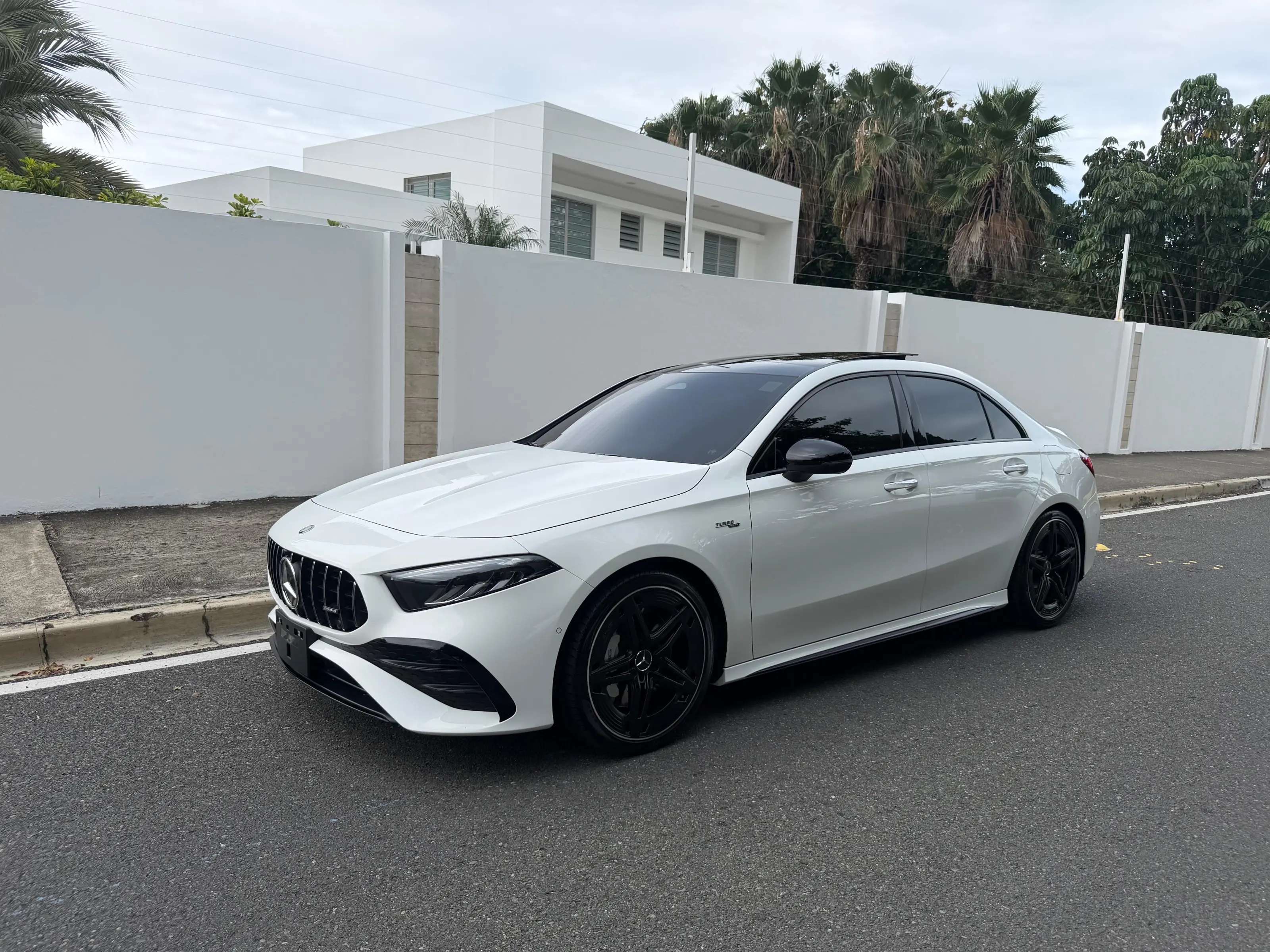 2024 Mercedes Benz A 35 AMG usado en venta por E. Francisco Rodrigues Auto Import