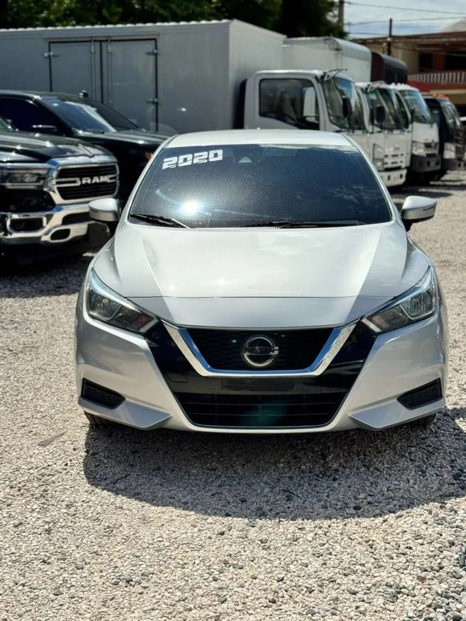 2020 Nissan Versa SV usado en venta por FADIR AUTO GROUP
