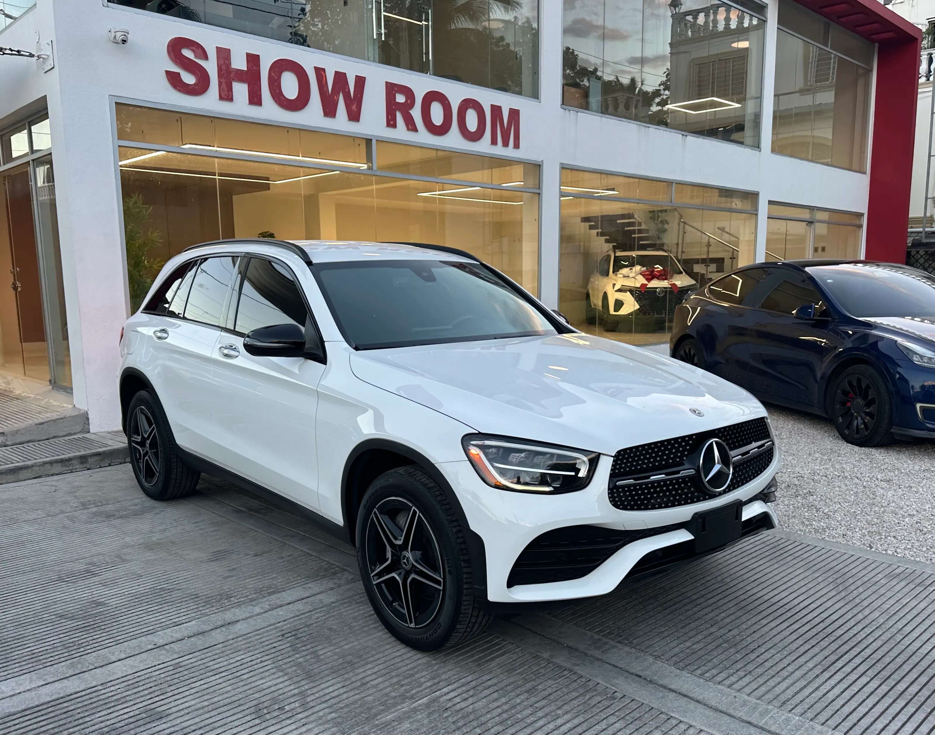 2020 Mercedes Benz GLC 300 AMG usado en venta por Chalas Auto Gallery