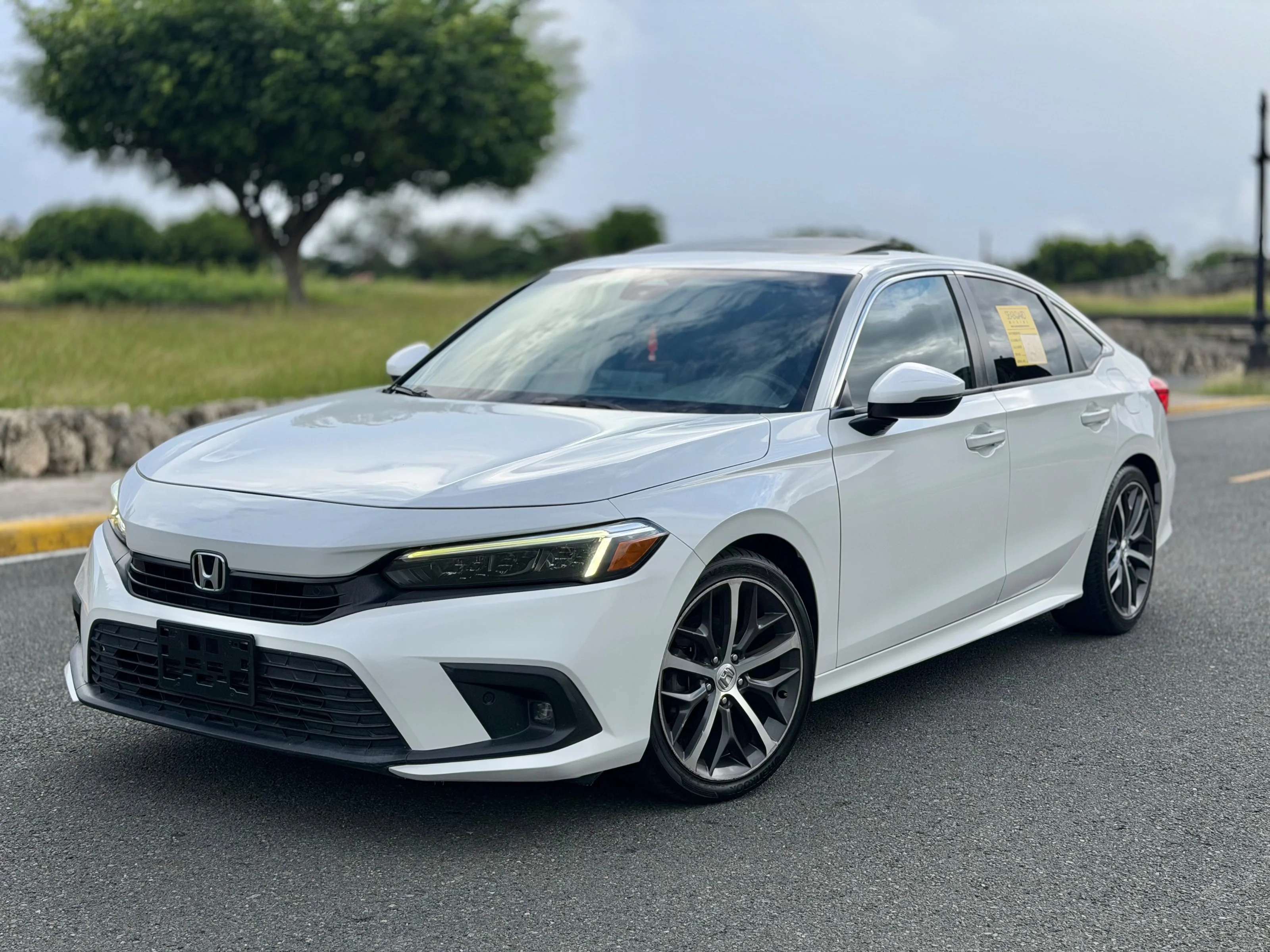 2022 Honda Civic Touring usado en venta por Saldivar Auto Store