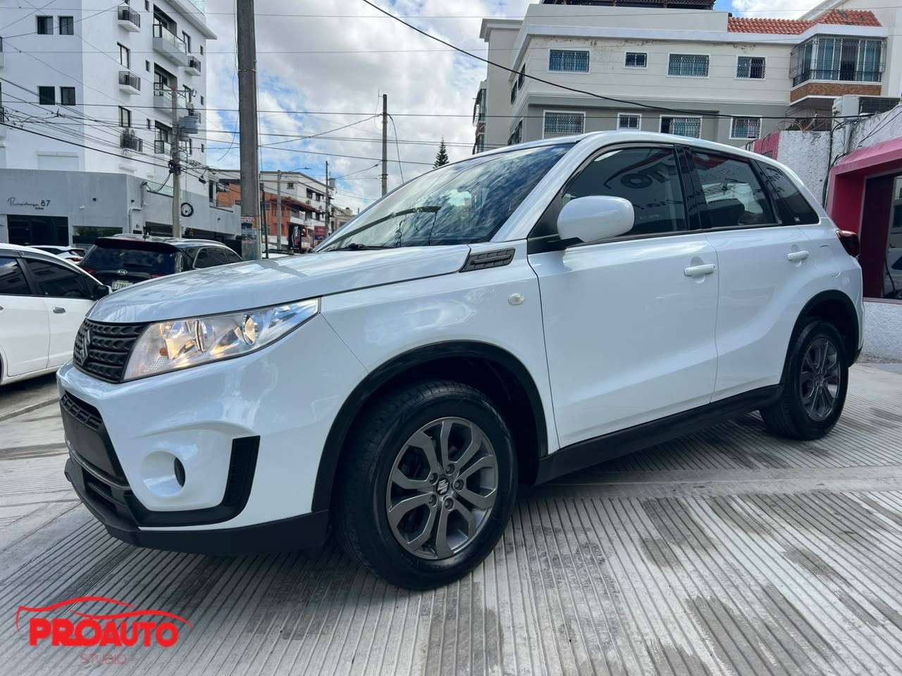 2023 Suzuki Vitara GL usado en venta por Proauto Studio