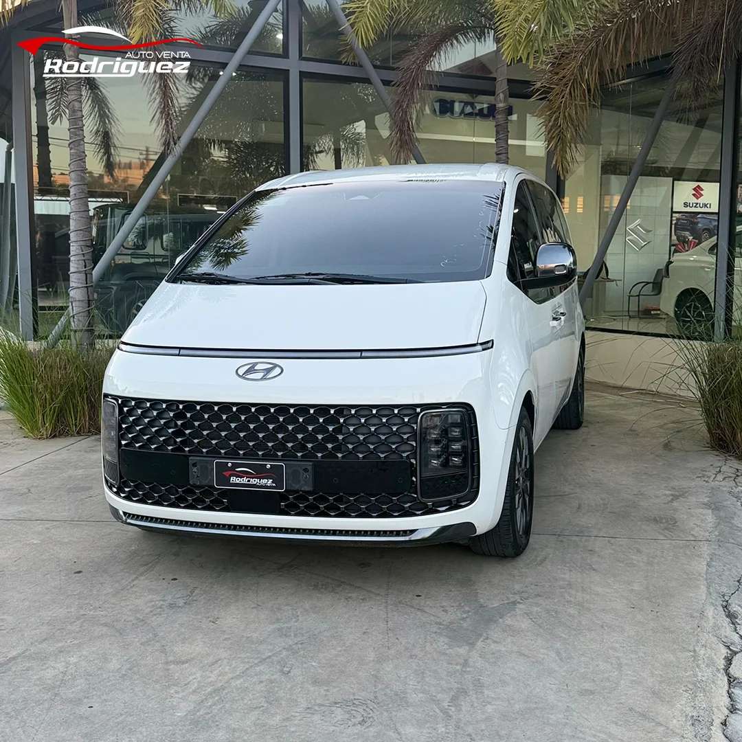 2022 Hyundai Staria usado en venta por Rodríguez Internacional Autoventa