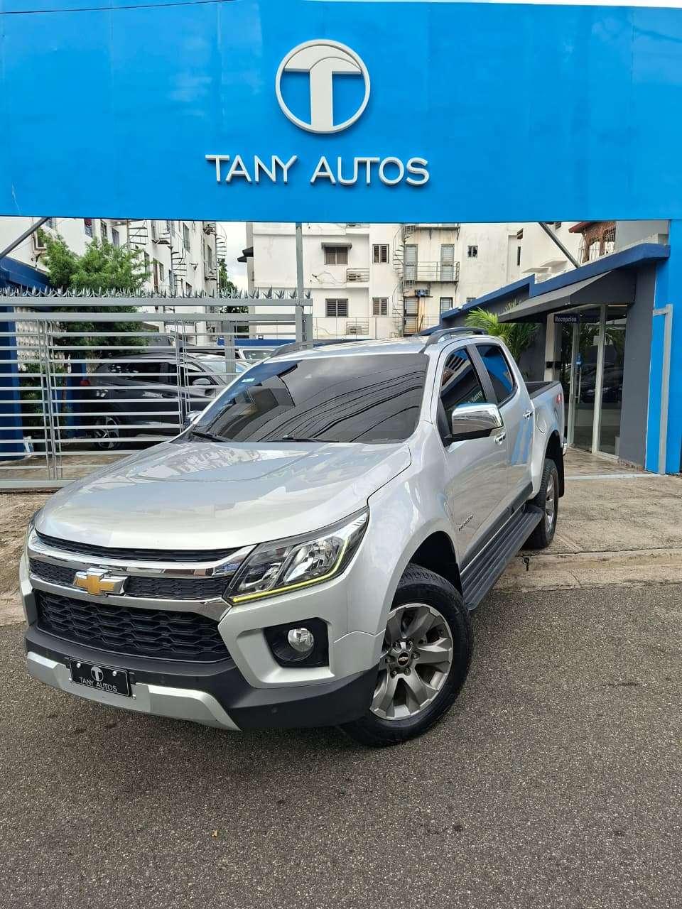 2023 Chevrolet Colorado LTZ usado en venta por Tany Autos