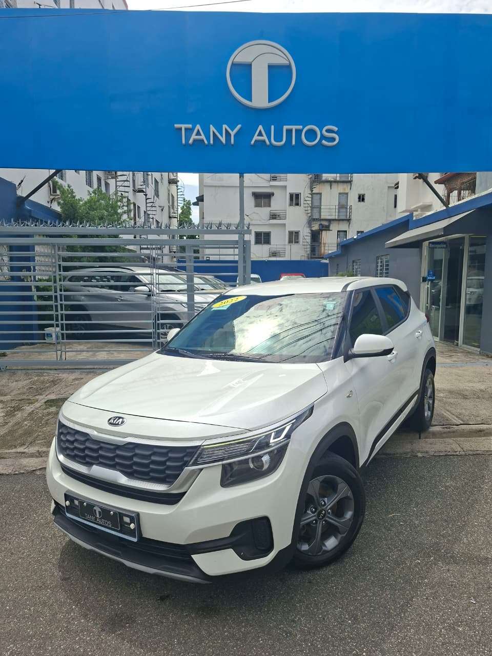 2022 Kia Seltos LX usado en venta por Tany Autos